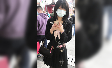 稀缺學姐專場 專業抄底靚麗制服學姐珍藏版 貼著美女屁股抄 有燈光加持畫質特好 超清4K原版 (28)