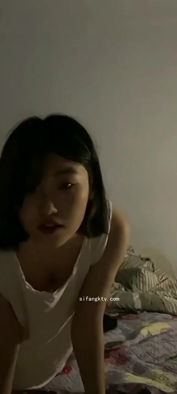 最新《瘋狂抖音》外篇之《抖音擦邊4》顏值主播各顯神通 閃現走光 刷邊瘋狂作死 扣逼漏奶 (240)