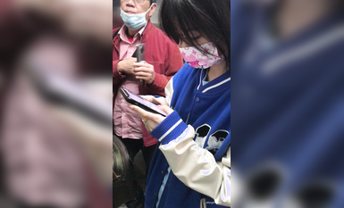 稀缺學姐專場 專業抄底靚麗制服學姐珍藏版 貼著美女屁股抄 有燈光加持畫質特好 超清4K原版 (37)