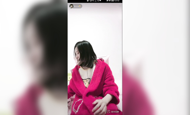 最新《瘋狂抖音》外篇之『三亞美女2』極品三亞外圍美女大秀身材 作死大尺度 摳B揉乳擠奶 (146)