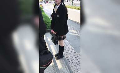 稀缺學姐專場 專業抄底靚麗制服學姐珍藏版 貼著美女屁股抄 有燈光加持畫質特好 超清4K原版 (24)