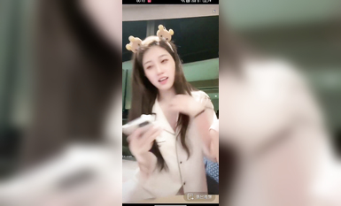 最新《瘋狂抖音》外篇之《抖音擦邊4》顏值主播各顯神通 閃現走光 刷邊瘋狂作死 扣逼漏奶 (20)