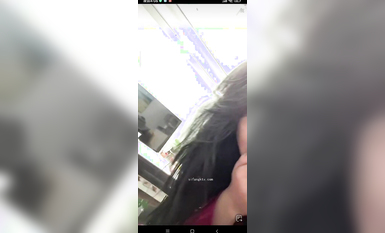 最新《瘋狂抖音》外篇之《抖音擦邊4》顏值主播各顯神通 閃現走光 刷邊瘋狂作死 扣逼漏奶 (108)