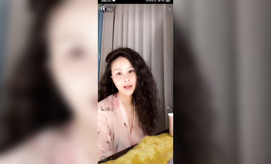 最新《瘋狂抖音》外篇之『三亞美女2』極品三亞外圍美女大秀身材 作死大尺度 摳B揉乳擠奶 (55)