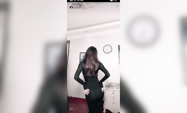 最新《瘋狂抖音》外篇之『三亞美女2』極品三亞外圍美女大秀身材 作死大尺度 摳B揉乳擠奶 (150)