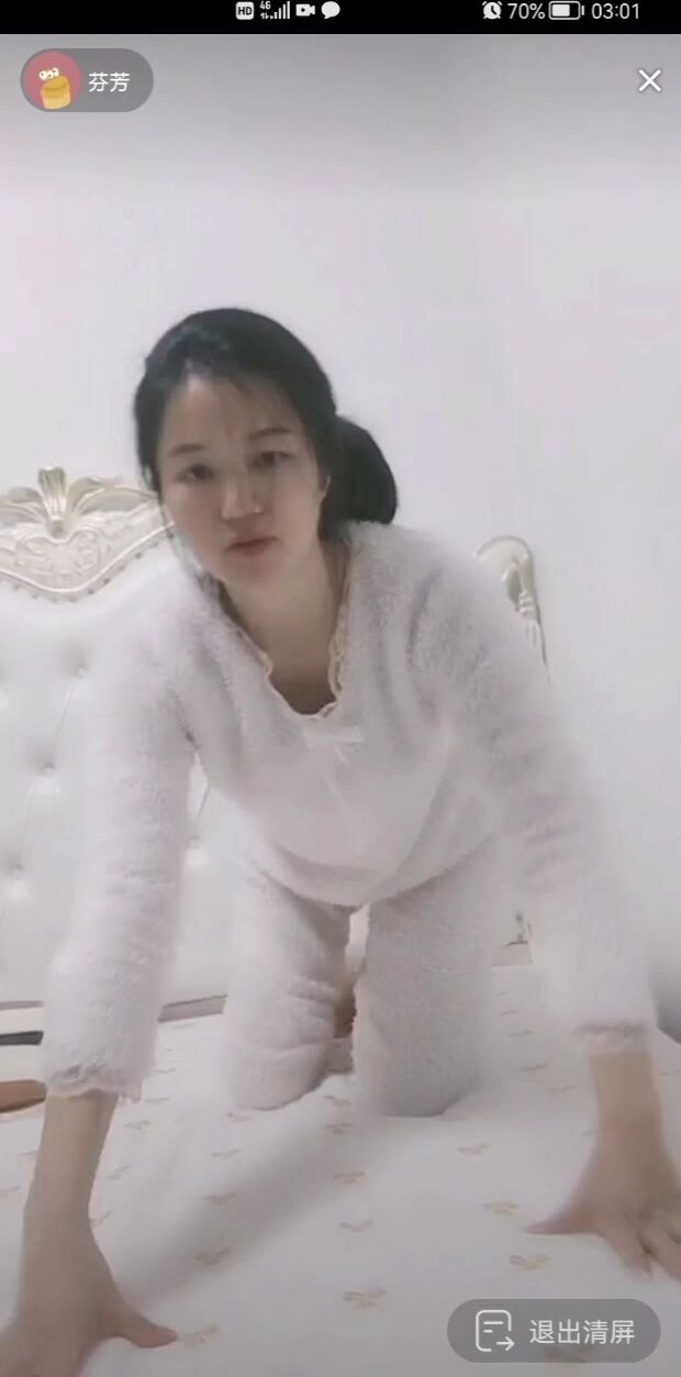 最新《瘋狂抖音》外篇之『三亞美女2』極品三亞外圍美女大秀身材 作死大尺度 摳B揉乳擠奶 (114)