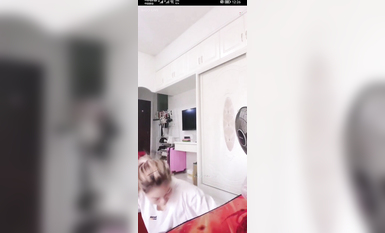 最新《瘋狂抖音》外篇之《抖音擦邊4》顏值主播各顯神通 閃現走光 刷邊瘋狂作死 扣逼漏奶 (125)