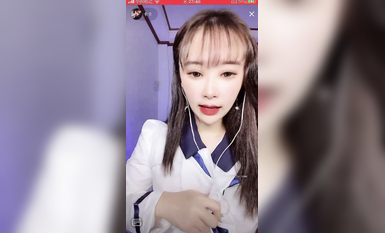 最新《瘋狂抖音》外篇之《抖音擦邊4》顏值主播各顯神通 閃現走光 刷邊瘋狂作死 扣逼漏奶 (260)