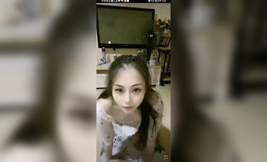 最新《瘋狂抖音》外篇之《抖音擦邊4》顏值主播各顯神通 閃現走光 刷邊瘋狂作死 扣逼漏奶 (92)