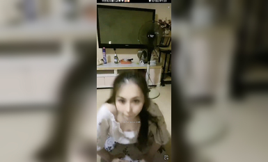 最新《瘋狂抖音》外篇之《抖音擦邊4》顏值主播各顯神通 閃現走光 刷邊瘋狂作死 扣逼漏奶 (92)