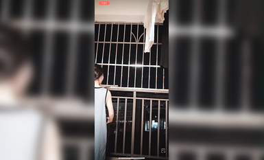 最新《瘋狂抖音》外篇之《抖音擦邊4》顏值主播各顯神通 閃現走光 刷邊瘋狂作死 扣逼漏奶 (256)