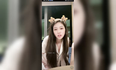 最新《瘋狂抖音》外篇之《抖音擦邊4》顏值主播各顯神通 閃現走光 刷邊瘋狂作死 扣逼漏奶 (7)