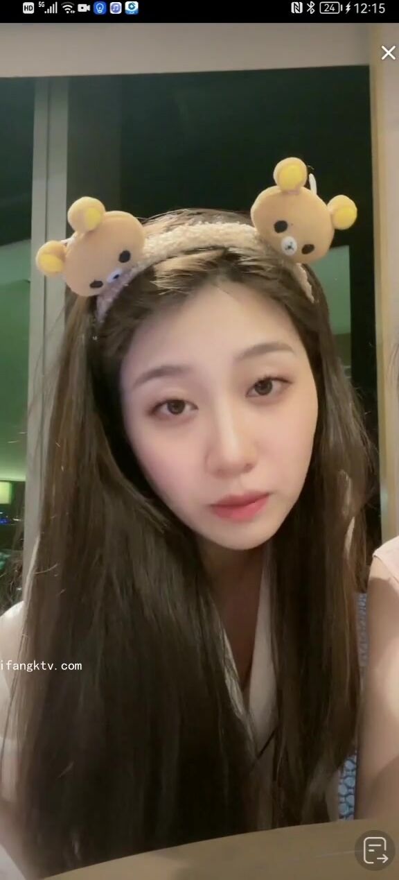 最新《瘋狂抖音》外篇之《抖音擦邊4》顏值主播各顯神通 閃現走光 刷邊瘋狂作死 扣逼漏奶 (7)