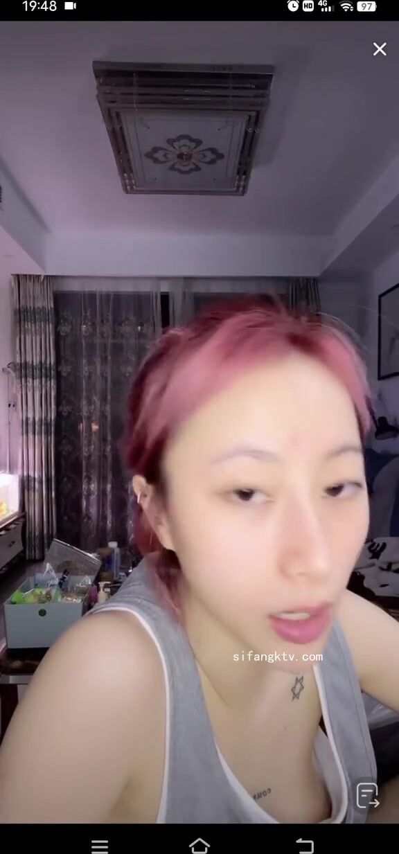 最新《瘋狂抖音》外篇之《抖音擦邊4》顏值主播各顯神通 閃現走光 刷邊瘋狂作死 扣逼漏奶 (1)