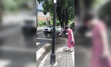 稀缺學姐專場 專業抄底靚麗制服學姐珍藏版 貼著美女屁股抄 有燈光加持畫質特好 超清4K原版 (2)