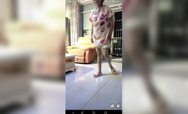 最新《瘋狂抖音》外篇之《抖音擦邊4》顏值主播各顯神通 閃現走光 刷邊瘋狂作死 扣逼漏奶 (61)