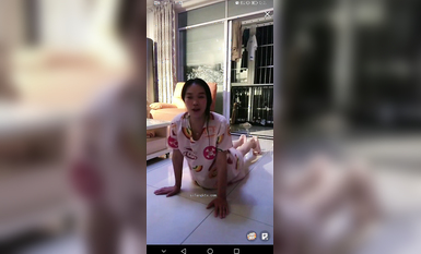 最新《瘋狂抖音》外篇之《抖音擦邊4》顏值主播各顯神通 閃現走光 刷邊瘋狂作死 扣逼漏奶 (61)