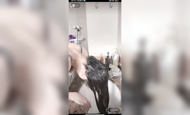 最新《瘋狂抖音》外篇之『三亞美女2』極品三亞外圍美女大秀身材 作死大尺度 摳B揉乳擠奶 (118)