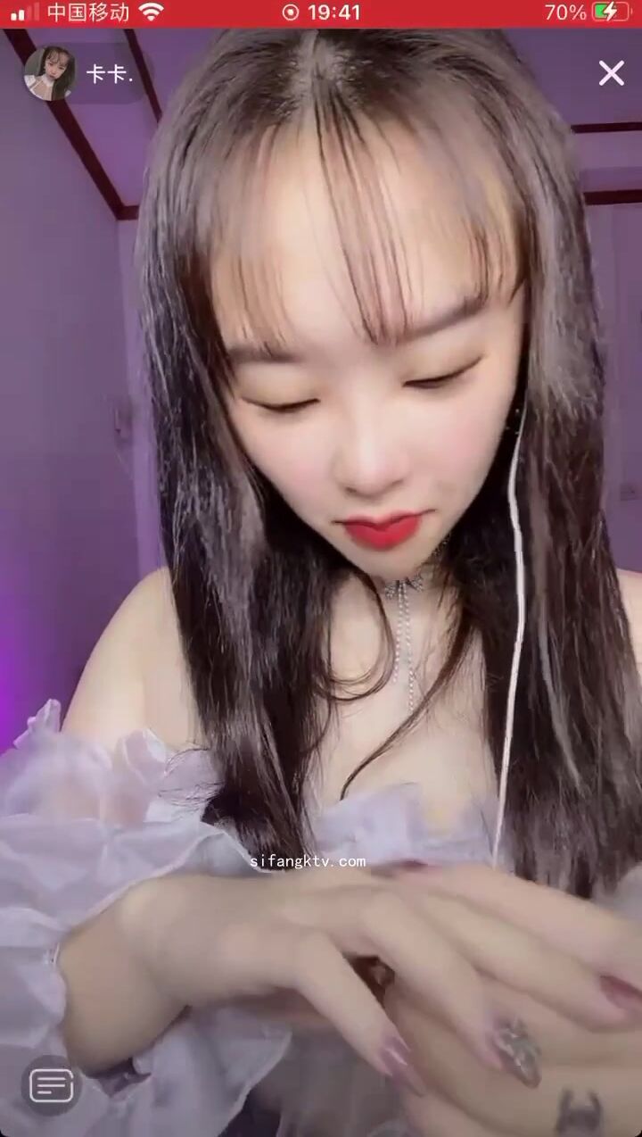 最新《瘋狂抖音》外篇之《抖音擦邊4》顏值主播各顯神通 閃現走光 刷邊瘋狂作死 扣逼漏奶 (261)