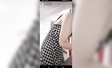 最新《瘋狂抖音》外篇之《抖音擦邊4》顏值主播各顯神通 閃現走光 刷邊瘋狂作死 扣逼漏奶 (16)