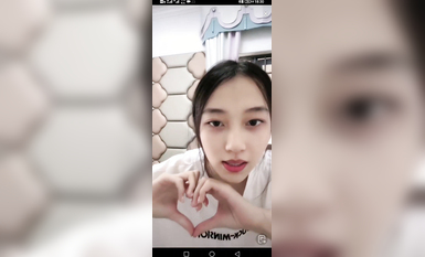 最新《瘋狂抖音》外篇之《抖音擦邊4》顏值主播各顯神通 閃現走光 刷邊瘋狂作死 扣逼漏奶 (231)