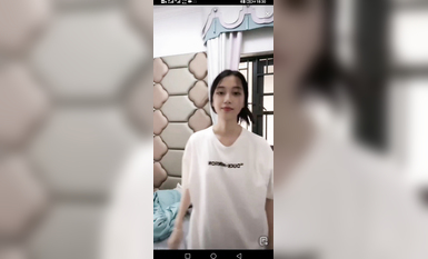 最新《瘋狂抖音》外篇之《抖音擦邊4》顏值主播各顯神通 閃現走光 刷邊瘋狂作死 扣逼漏奶 (231)