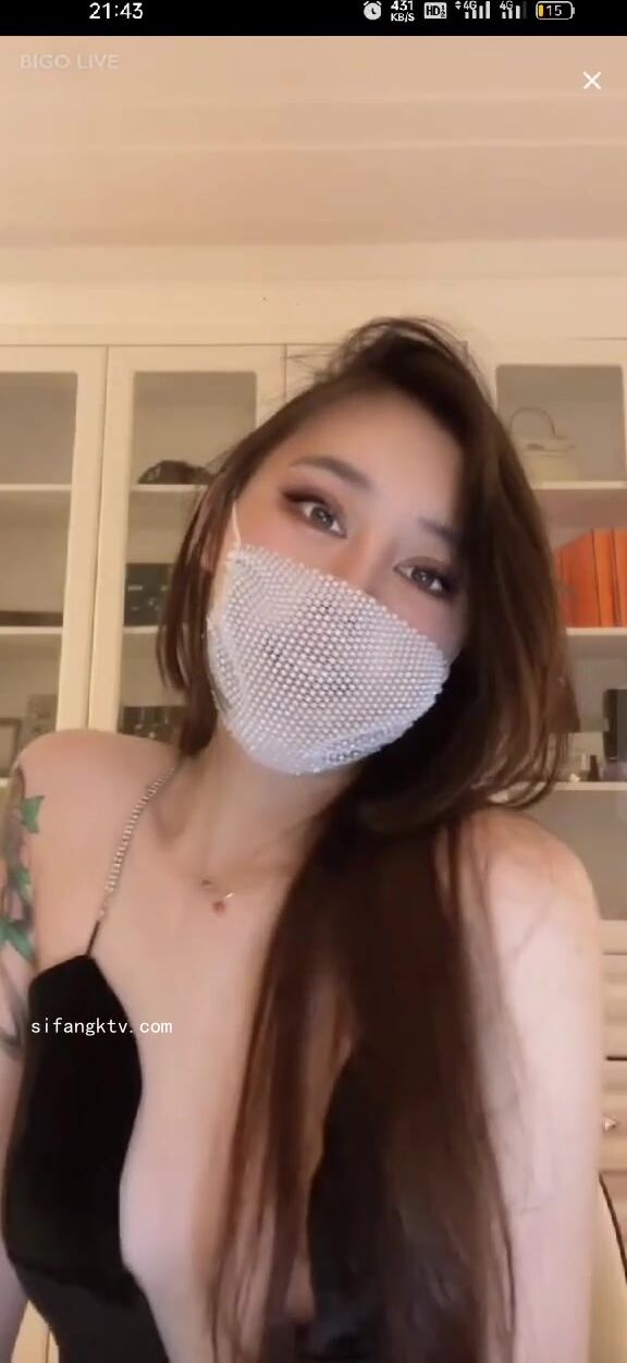 最新《瘋狂抖音》外篇之《抖音擦邊4》顏值主播各顯神通 閃現走光 刷邊瘋狂作死 扣逼漏奶 (138)