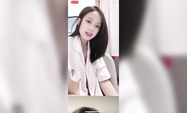 最新《瘋狂抖音》外篇之《抖音擦邊4》顏值主播各顯神通 閃現走光 刷邊瘋狂作死 扣逼漏奶 (119)