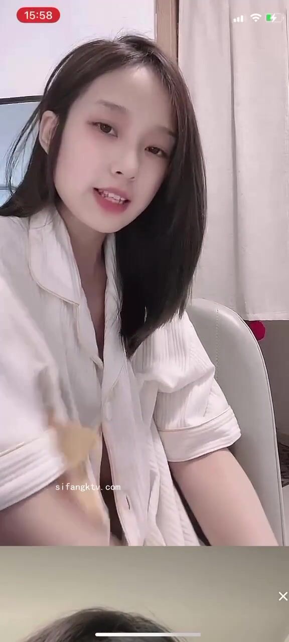 最新《瘋狂抖音》外篇之《抖音擦邊4》顏值主播各顯神通 閃現走光 刷邊瘋狂作死 扣逼漏奶 (119)