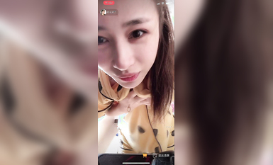 最新《瘋狂抖音》外篇之『三亞美女2』極品三亞外圍美女大秀身材 作死大尺度 摳B揉乳擠奶 (89)