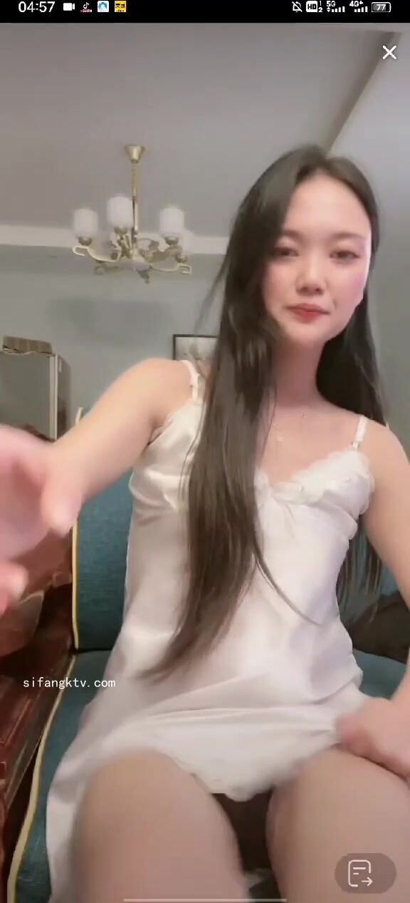 最新《瘋狂抖音》外篇之《抖音擦邊4》顏值主播各顯神通 閃現走光 刷邊瘋狂作死 扣逼漏奶 (93)