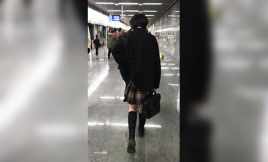 稀缺學姐專場 專業抄底靚麗制服學姐珍藏版 貼著美女屁股抄 有燈光加持畫質特好 超清4K原版 (22)