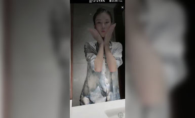 最新《瘋狂抖音》外篇之《抖音擦邊4》顏值主播各顯神通 閃現走光 刷邊瘋狂作死 扣逼漏奶 (166)