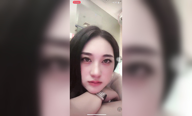 最新《瘋狂抖音》外篇之《抖音擦邊4》顏值主播各顯神通 閃現走光 刷邊瘋狂作死 扣逼漏奶 (99)