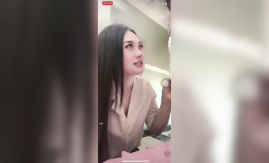 最新《瘋狂抖音》外篇之《抖音擦邊4》顏值主播各顯神通 閃現走光 刷邊瘋狂作死 扣逼漏奶 (99)