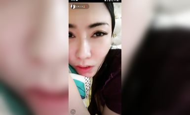 最新《瘋狂抖音》外篇之『三亞美女2』極品三亞外圍美女大秀身材 作死大尺度 摳B揉乳擠奶 (50)