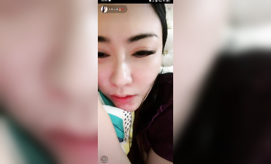 最新《瘋狂抖音》外篇之『三亞美女2』極品三亞外圍美女大秀身材 作死大尺度 摳B揉乳擠奶 (50)