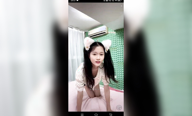 最新《瘋狂抖音》外篇之《抖音擦邊4》顏值主播各顯神通 閃現走光 刷邊瘋狂作死 扣逼漏奶 (237)