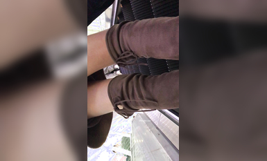 稀缺學姐專場 專業抄底靚麗制服學姐珍藏版 貼著美女屁股抄 有燈光加持畫質特好 超清4K原版 (29)