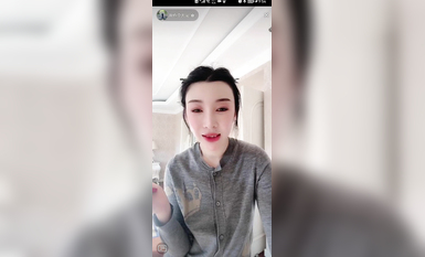 最新《瘋狂抖音》外篇之『三亞美女2』極品三亞外圍美女大秀身材 作死大尺度 摳B揉乳擠奶 (200)