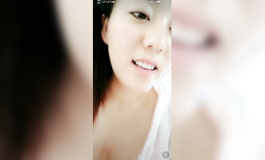 最新《瘋狂抖音》外篇之『三亞美女2』極品三亞外圍美女大秀身材 作死大尺度 摳B揉乳擠奶 (126)