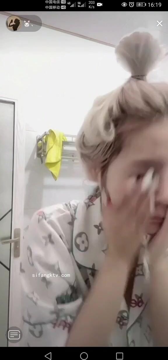 最新《瘋狂抖音》外篇之《抖音擦邊4》顏值主播各顯神通 閃現走光 刷邊瘋狂作死 扣逼漏奶 (247)