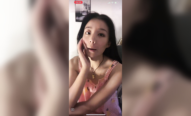 最新《瘋狂抖音》外篇之《抖音擦邊4》顏值主播各顯神通 閃現走光 刷邊瘋狂作死 扣逼漏奶 (21)