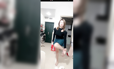 最新《瘋狂抖音》外篇之『三亞美女2』極品三亞外圍美女大秀身材 作死大尺度 摳B揉乳擠奶 (157)