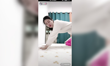 最新《瘋狂抖音》外篇之『三亞美女2』極品三亞外圍美女大秀身材 作死大尺度 摳B揉乳擠奶 (113)