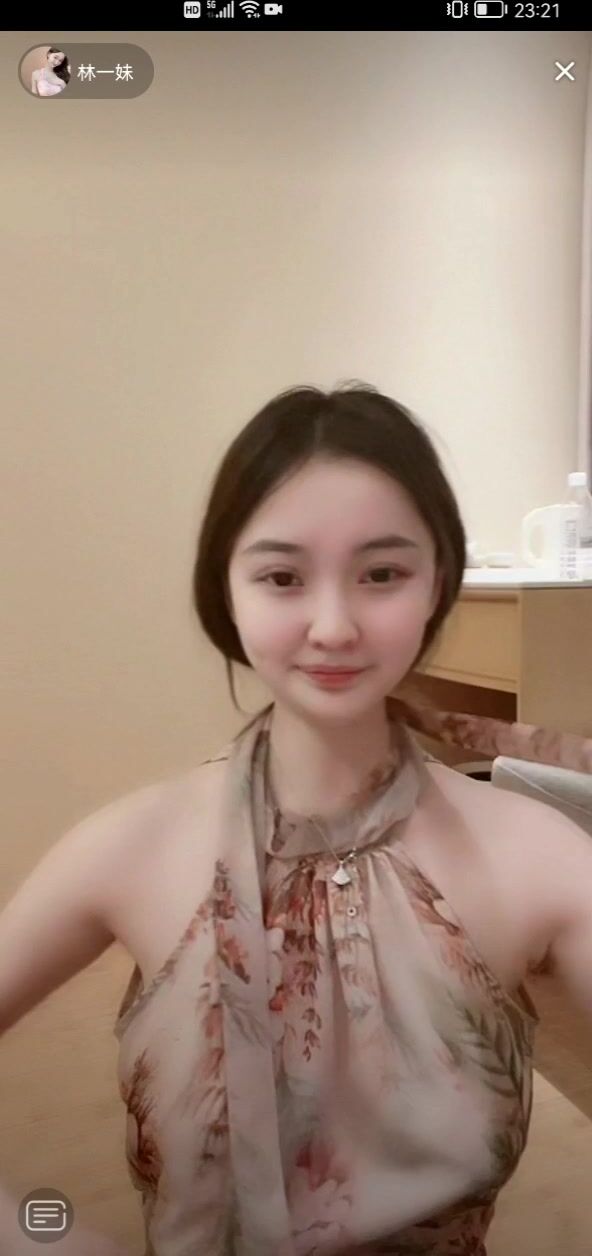 最新《瘋狂抖音》外篇之『三亞美女2』極品三亞外圍美女大秀身材 作死大尺度 摳B揉乳擠奶 (154)