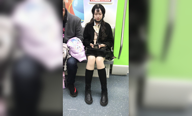 稀缺學姐專場 專業抄底靚麗制服學姐珍藏版 貼著美女屁股抄 有燈光加持畫質特好 超清4K原版 (21)