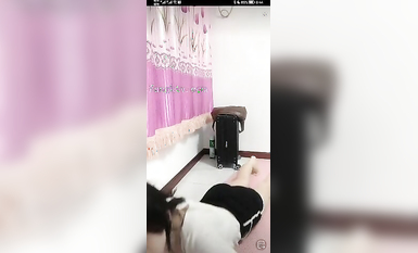 最新《瘋狂抖音》外篇之《抖音擦邊4》顏值主播各顯神通 閃現走光 刷邊瘋狂作死 扣逼漏奶 (229)