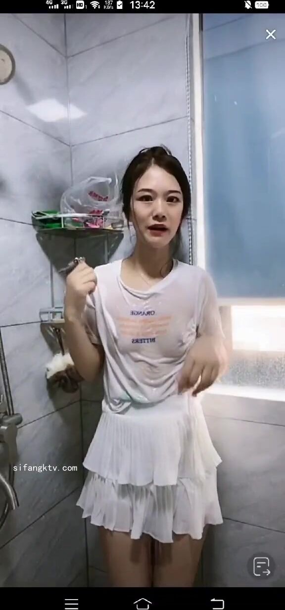 最新《瘋狂抖音》外篇之《抖音擦邊4》顏值主播各顯神通 閃現走光 刷邊瘋狂作死 扣逼漏奶 (198)