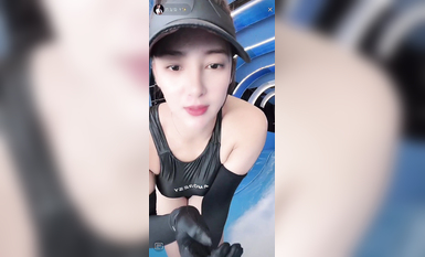 最新《瘋狂抖音》外篇之『三亞美女2』極品三亞外圍美女大秀身材 作死大尺度 摳B揉乳擠奶 (4)